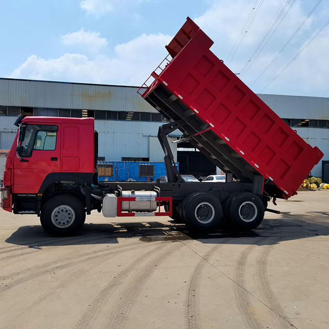 ລາຄາທີ່ແຂ່ງຂັນ Sinotruck Howo 6*4 10 Wheeler 371 375 Horsepower Euro2/3 Dump Truck Hot Sale 