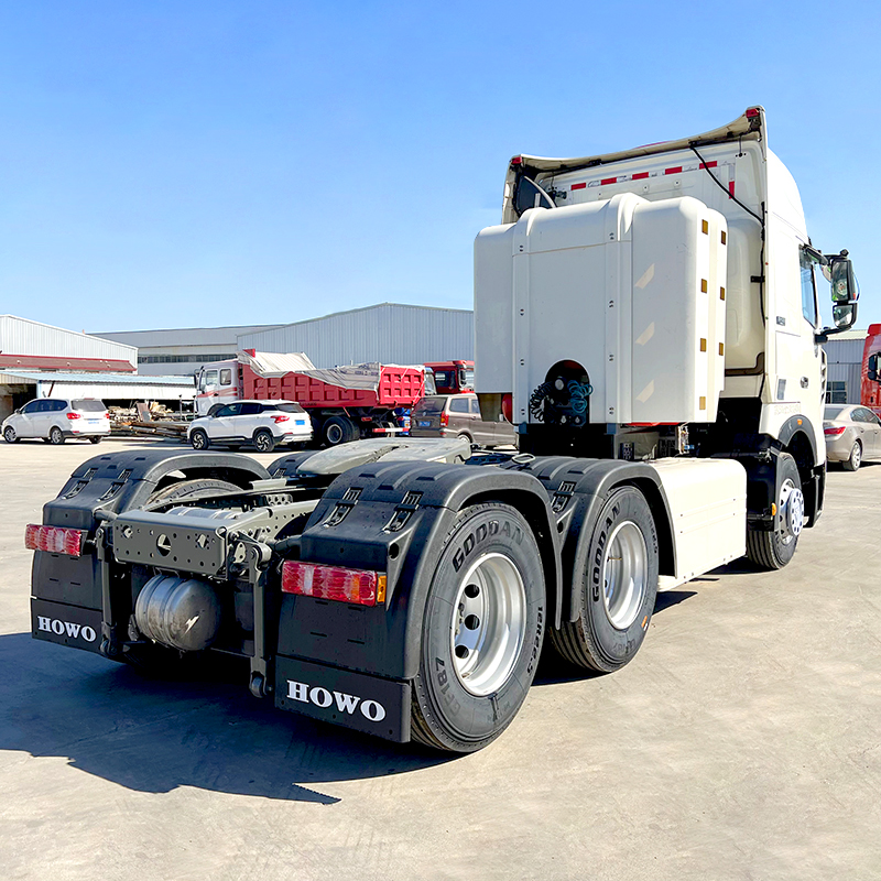 ຈີນ Howo T7 430hp CNG Tractor Used Sitrak Tractor Truck 6*4 10wheeler in Uzbekistan