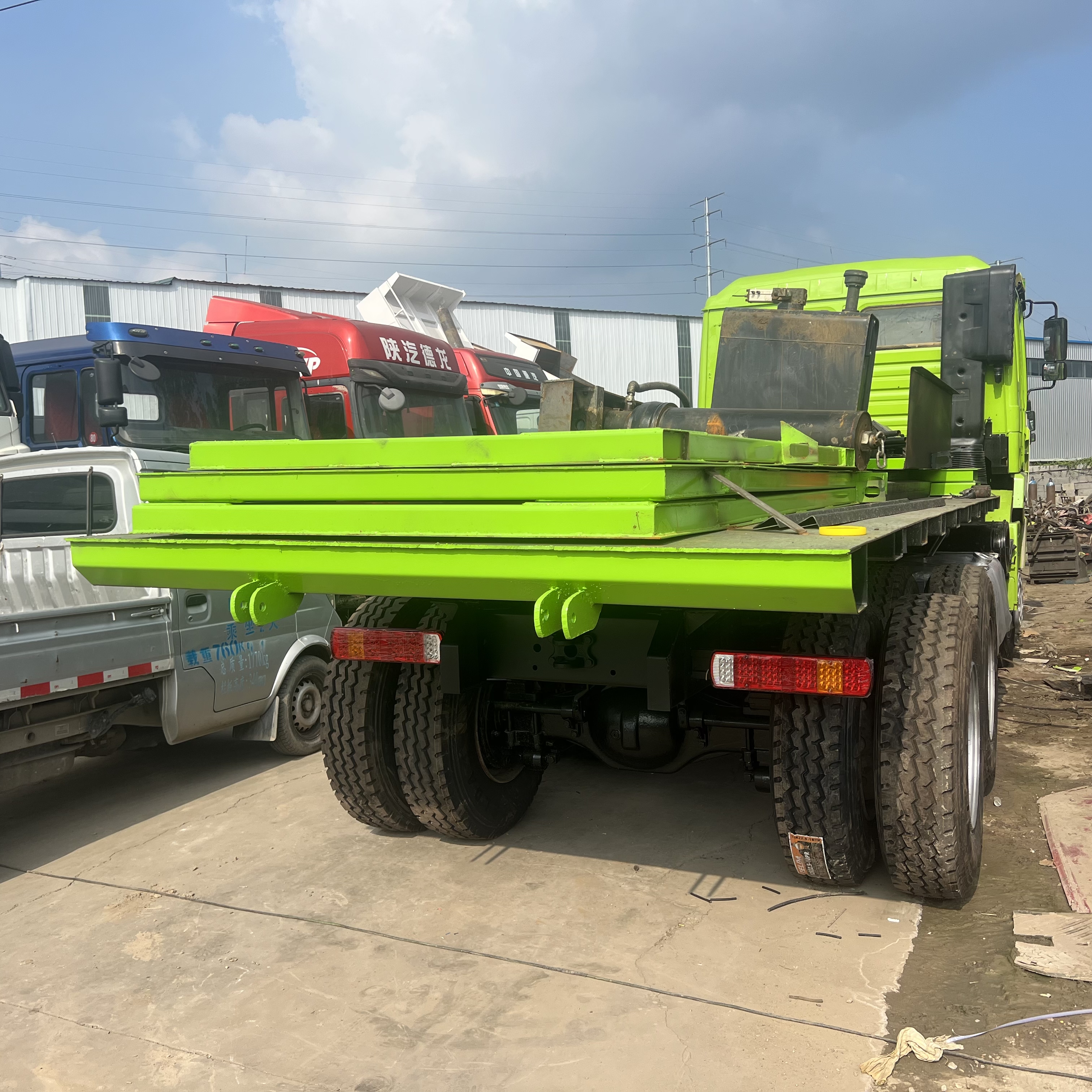 Used Good Condition 380hp 10wheelers 30tons 20cbm Shacman 6*4 Dump Truck Tipper Truck 